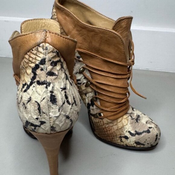 Limited Edition Mimosa Leopard & Beige Leather Booties – Size 7 – Made in Italy - Picture 5 of 16